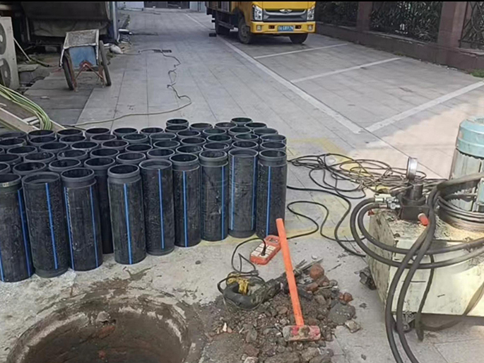 镇平PE置换管厂家 DN315置换管 非开挖管短管置换